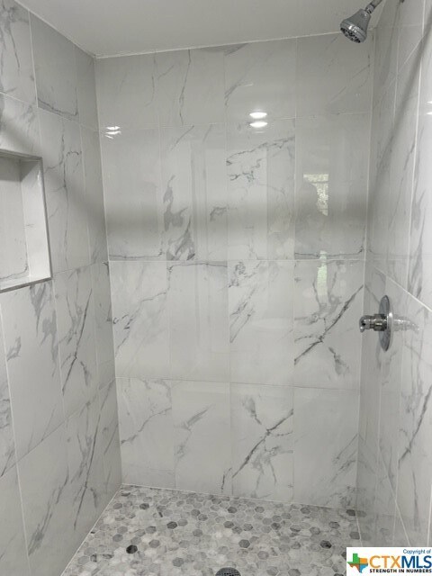 Building Photo - 1701 Chippendale Dr