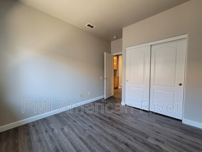 Building Photo - 10893 Bellone Way
