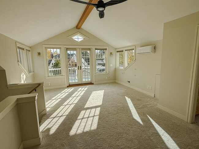 Building Photo - STEPS to Green Lake! 3BR Tudor Home w/ Lan...