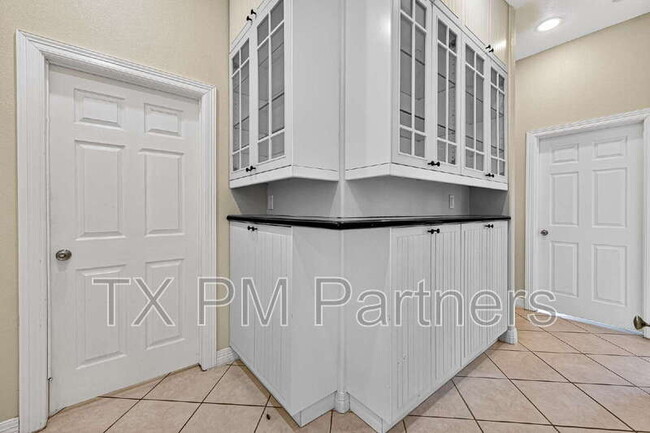 Building Photo - 13819 Lakeview Meadow Dr