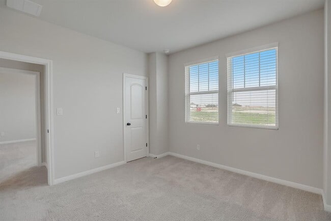 Building Photo - 125 Clemens Dr