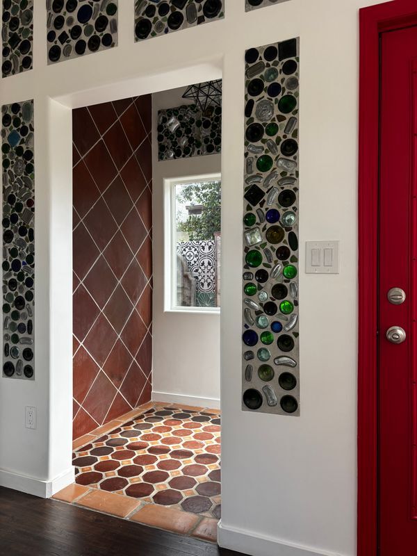 Building Photo - 1802 N Raymond Ave