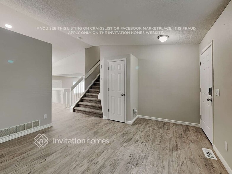 Building Photo - 960 Piros Dr