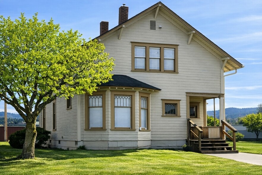 North Exterior - 2000 Iron St