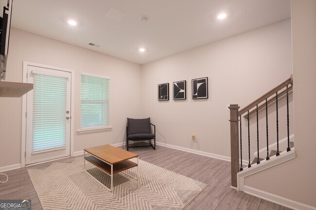 Building Photo - 2247 Pink Hawthorn Dr