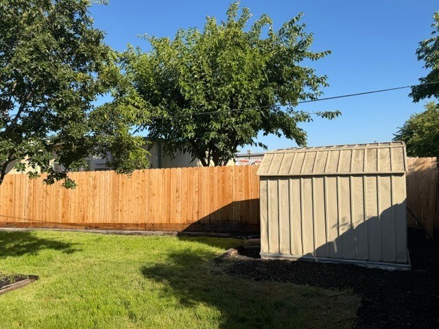 Building Photo - Stockton 3 Bedroom 2 Bathroom Home Solar Power