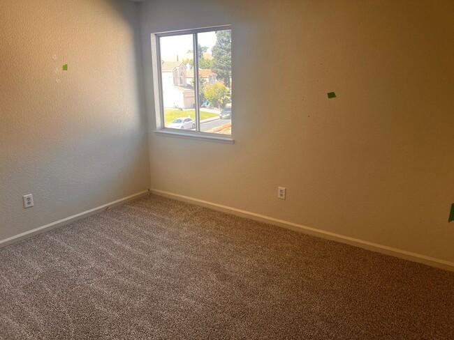 Building Photo - Large Browns Valley home 5/3 2229 Sq Ft.