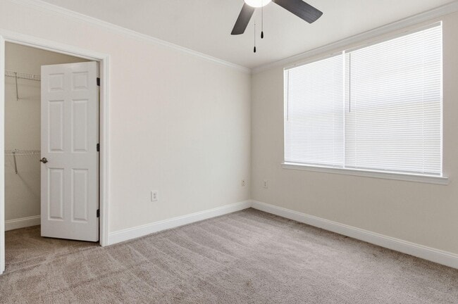 Building Photo - 551 Wingspan Way