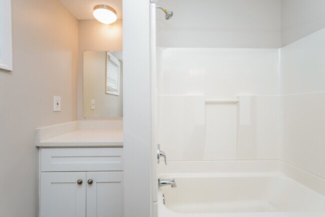 Building Photo - 3320 Revere Cir