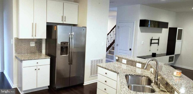 Building Photo - 43168 Ashley Heights Cir