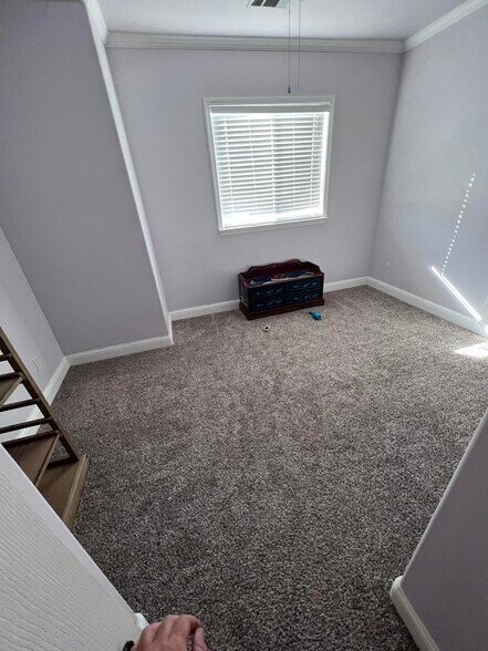 upstairs bedroom - 1708 Nutshell Ct