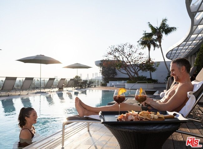 Building Photo - 8500 Burton Wy