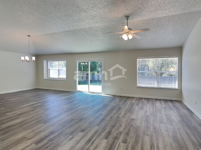 Building Photo - 145 Johns Glen Dr