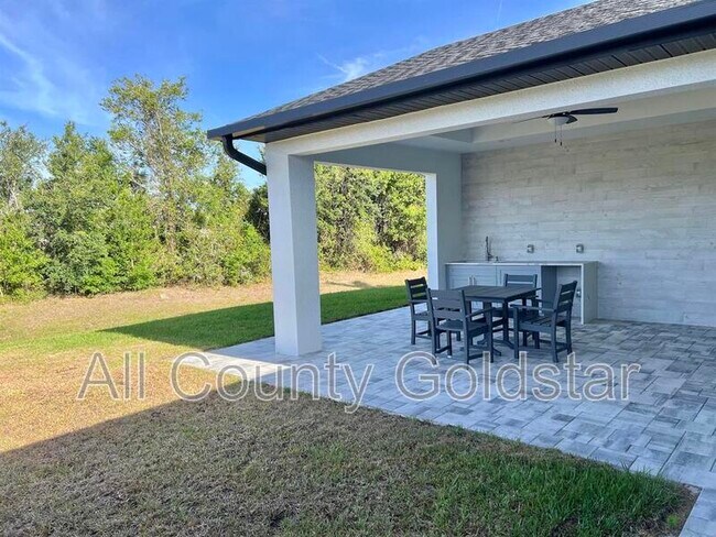 Building Photo - 57 Broadmoor Ln