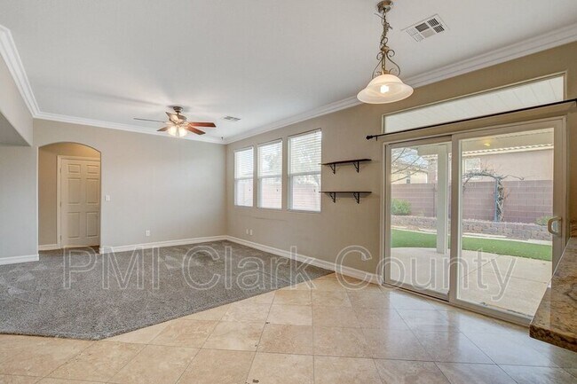 Building Photo - 8912 Ochoa St