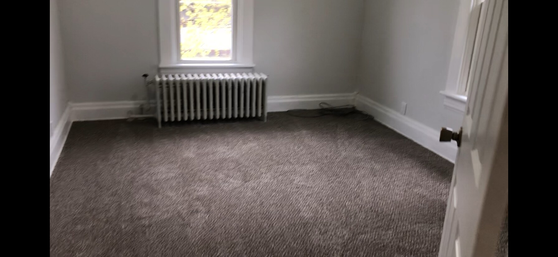 Building Photo - 210 Dixon Ave