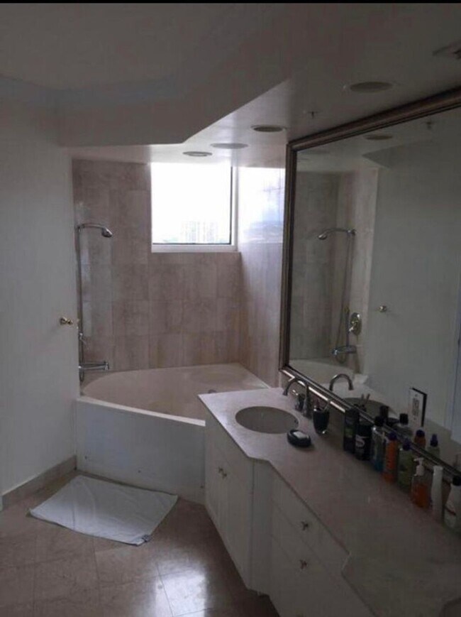 Building Photo - 3370 Hidden Bay Dr