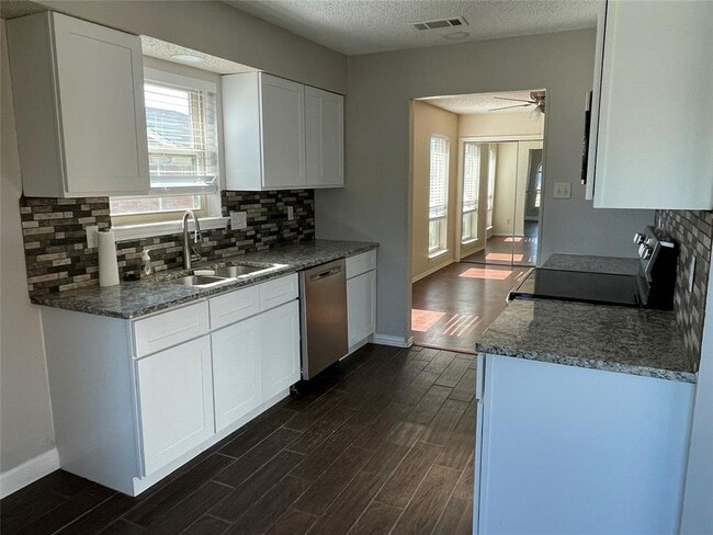 Building Photo - 1013 Gannon Dr