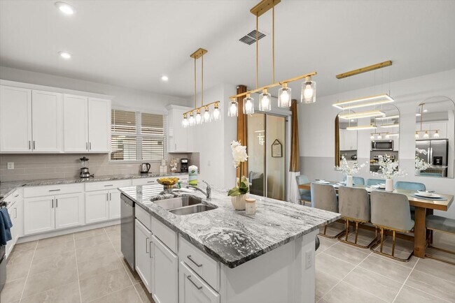 Building Photo - 2329 Distant Sun Trl