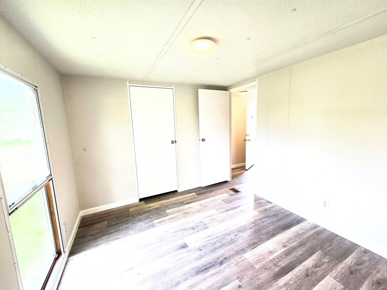 Building Photo - 1114 Lavender Rd