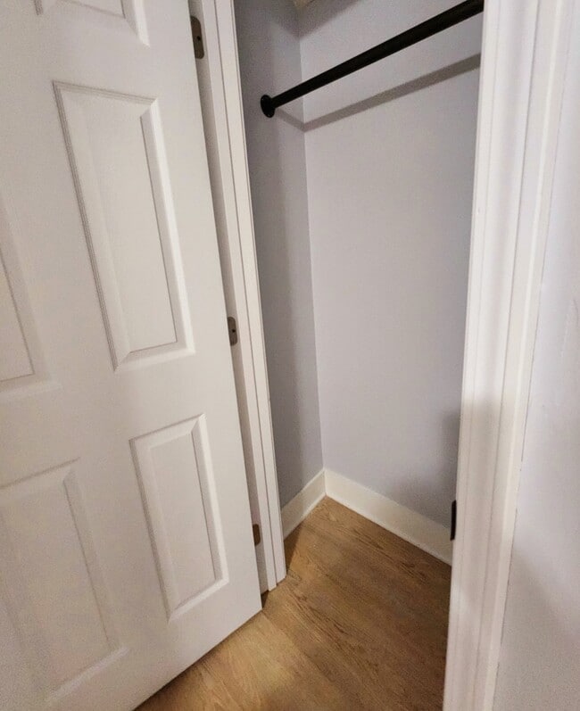 Building Photo - 213 Starlight Dr