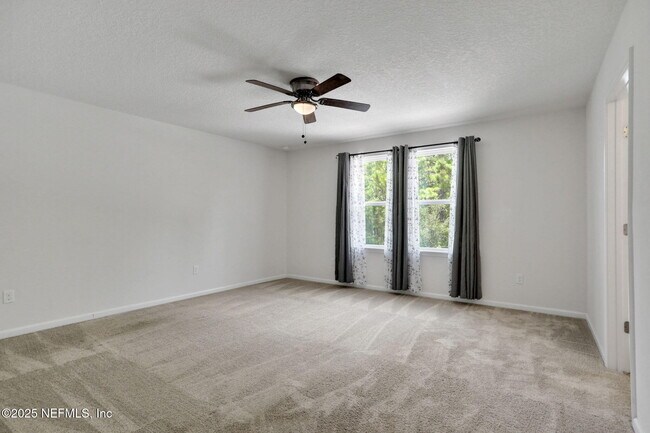 Building Photo - 277 Sandstone Dr