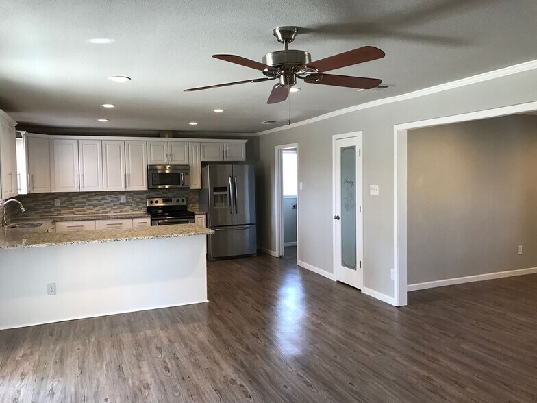 Building Photo - 4907 11th St