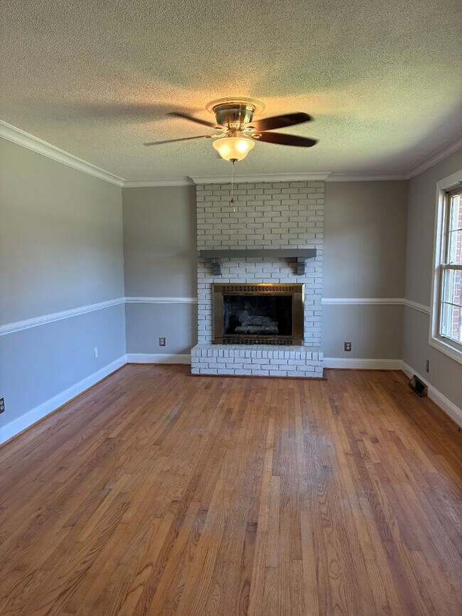 Building Photo - 5326 Lakehaven Ct