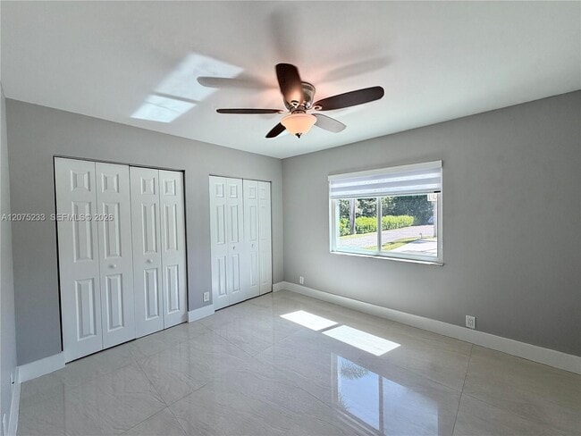 Building Photo - 5600 SW 199th Ave
