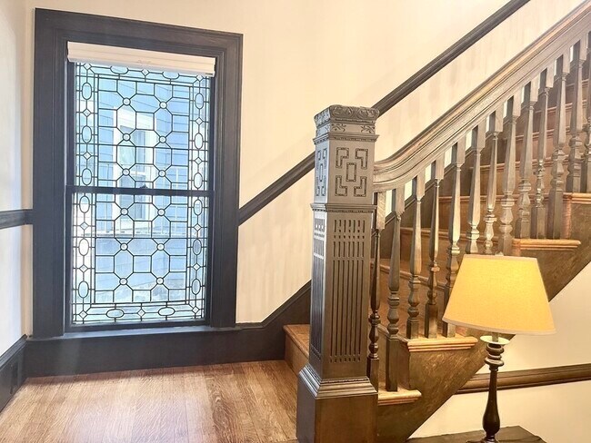 Building Photo - 102 Thurston St