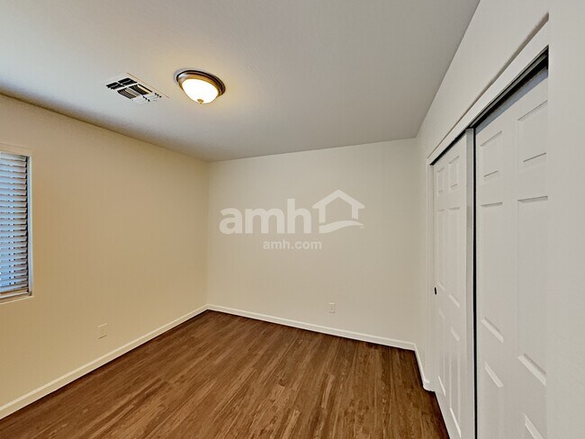 Building Photo - 16213 W Custer Ln