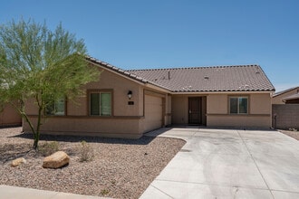 Building Photo - 1547 E Inouye Dr