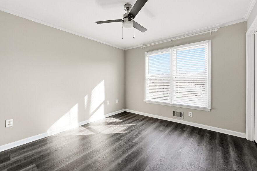 Building Photo - 2071 Defoors Ferry Rd NW