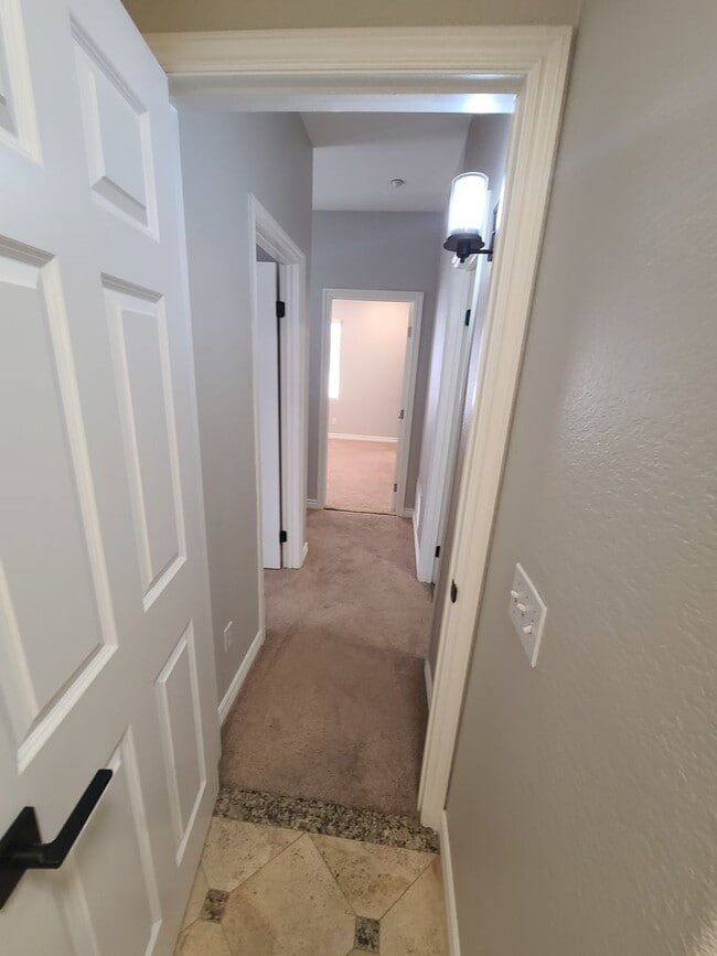 Building Photo - Great golf course views