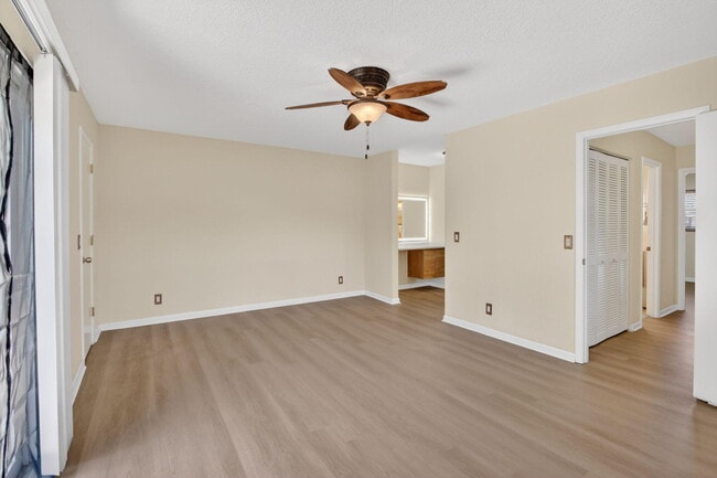 Building Photo - 2520 Van Buren St