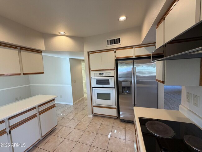 Building Photo - 26629 S Sageberry Dr