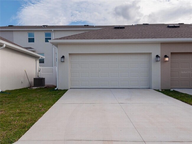 Building Photo - 15627 Water Spring Blvd