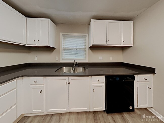 Building Photo - 839 Lundy Ln
