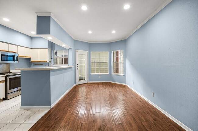 Building Photo - 7947 Knight Rd