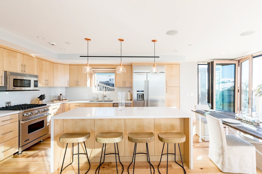 Building Photo - 814 Monterey Blvd