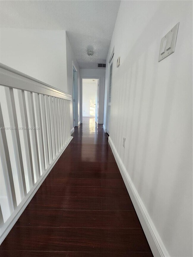 Building Photo - 5085 SW 155th Ave