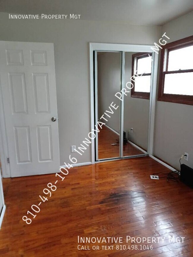Building Photo - 3 bedroom 1 bath spacious home! newly reno...