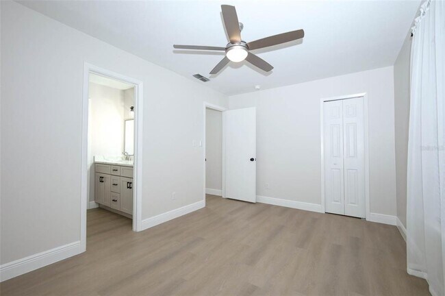 Building Photo - 4029 Henley Rd