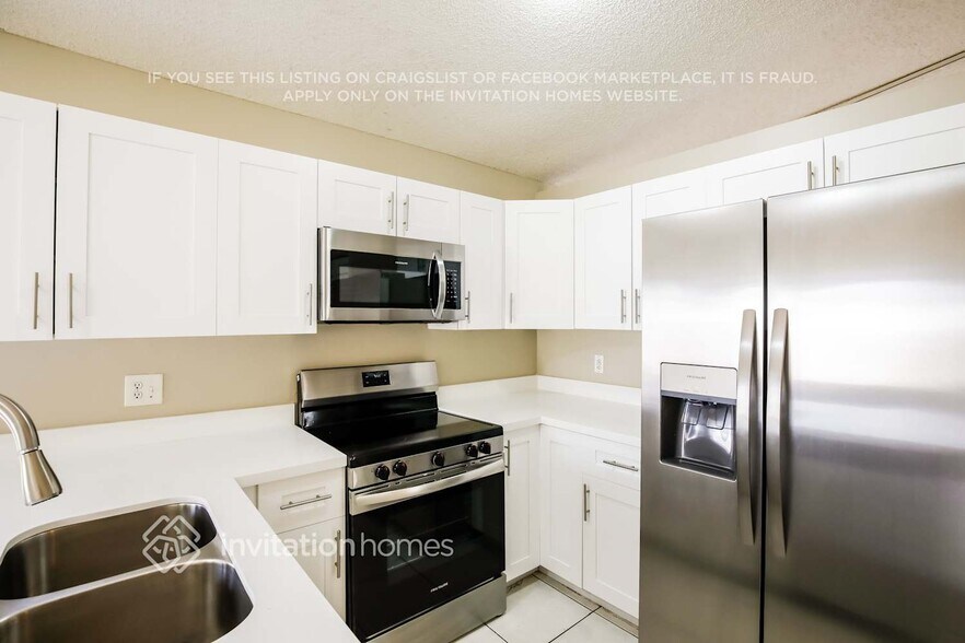 Building Photo - 19226 NW 82nd Cir Ct