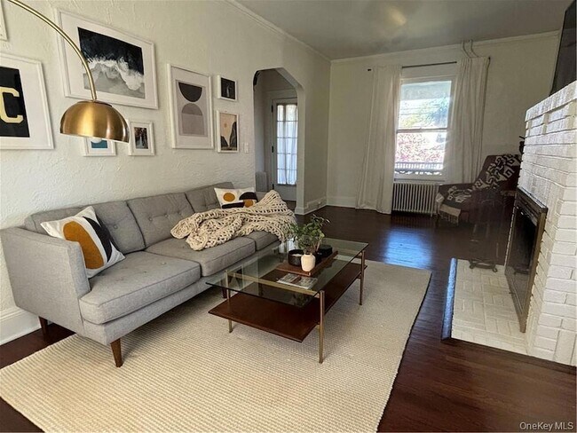 Building Photo - 194 N Midland Ave