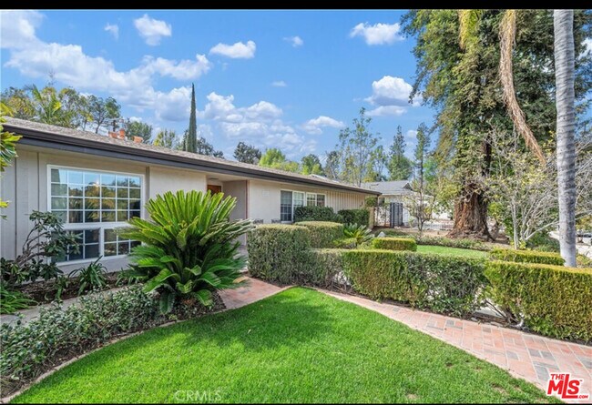 Building Photo - 24316 Burbank Blvd