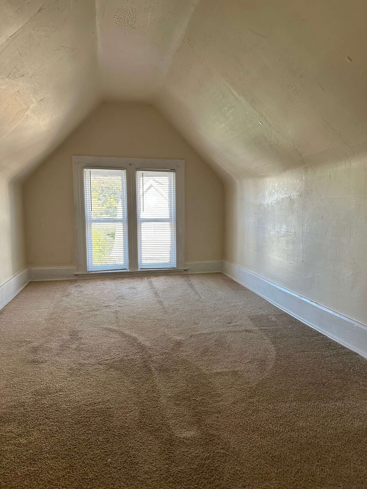 Building Photo - 134 Sherman St