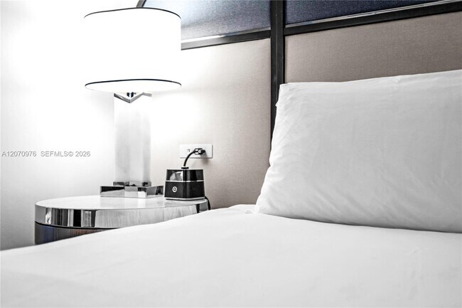 Building Photo - 4401 Collins Ave