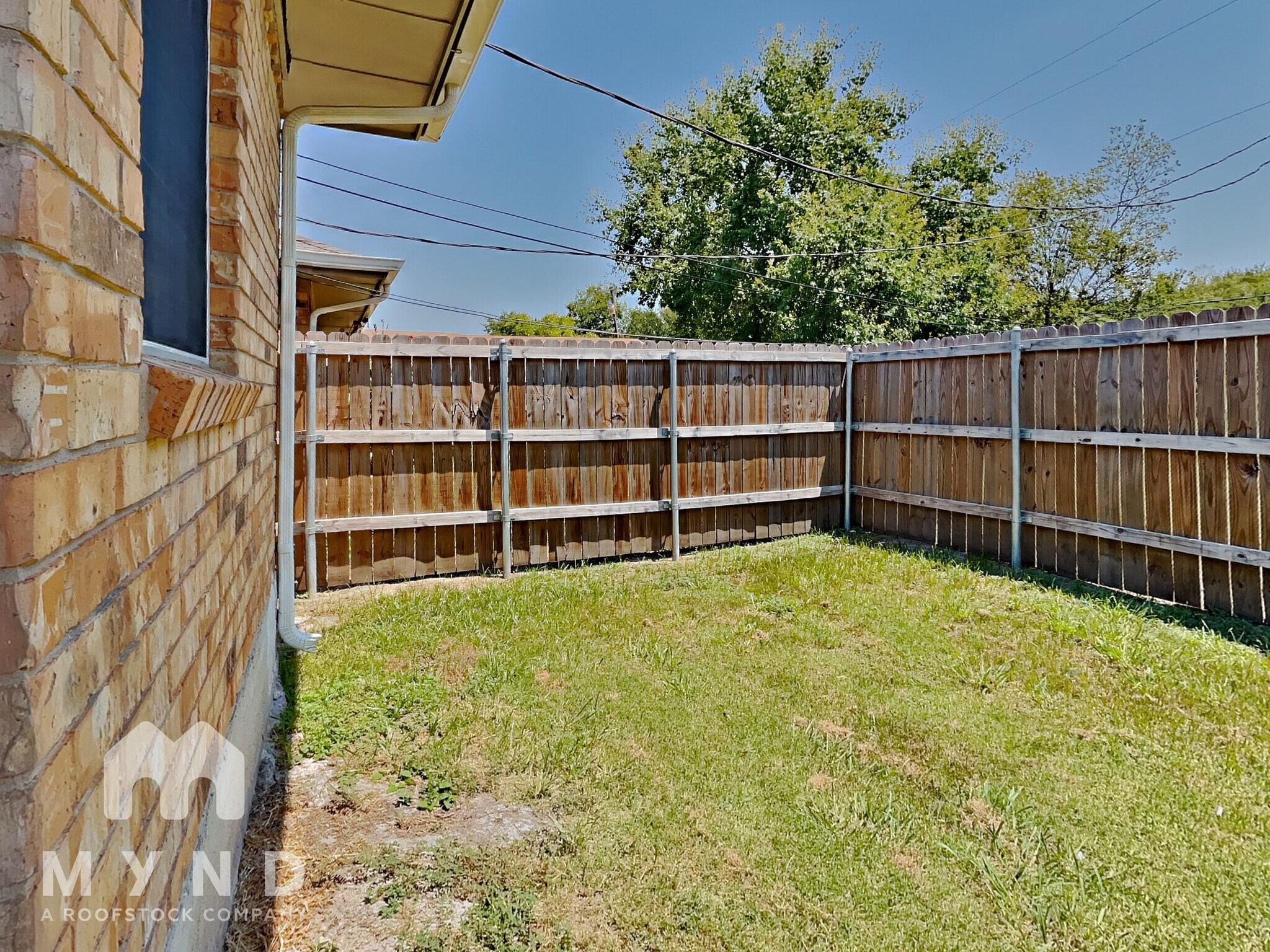 Building Photo - 1307 Cardinal Dr