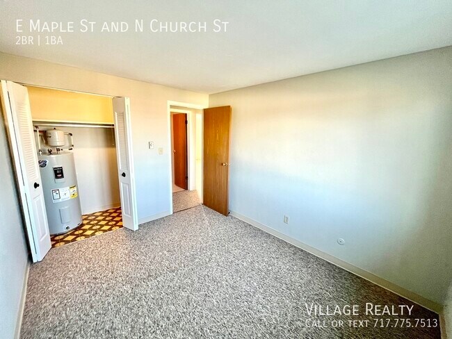 Building Photo - 361 E Maple St